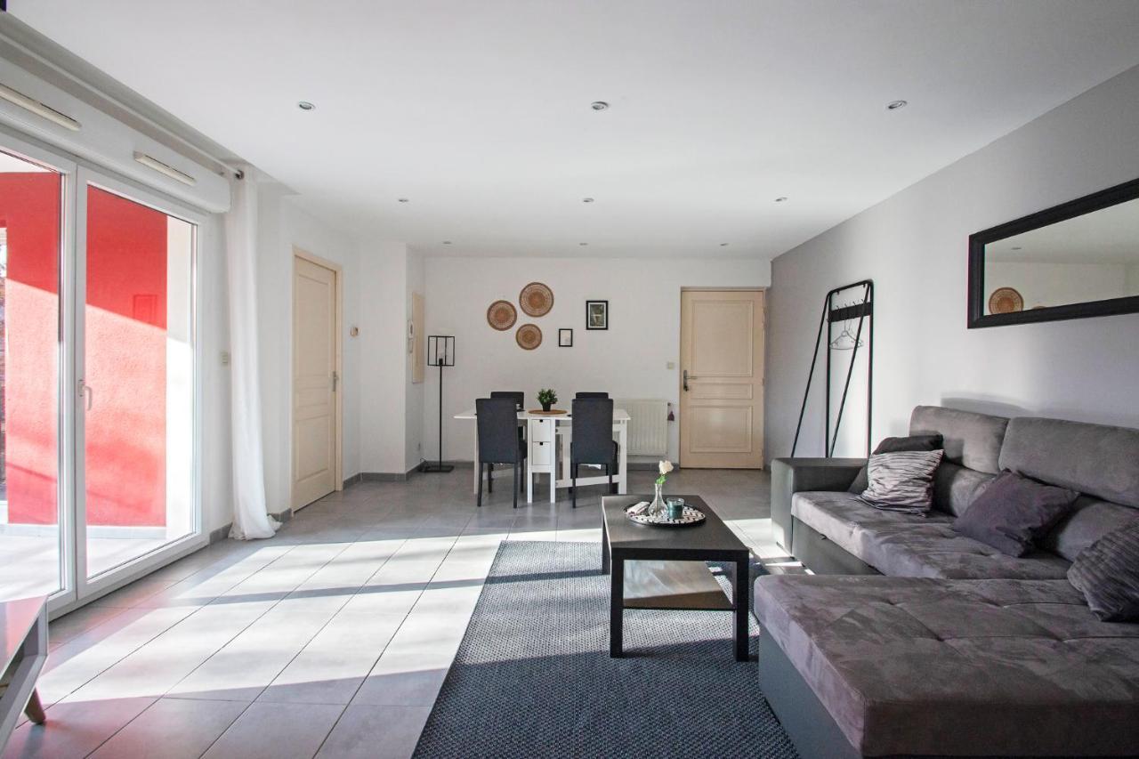 Apartment Appt Spacieux, Proche Ggl Stadium, 4 Pers, Garage Prive & Wifi *